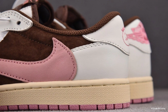 SP x Low DZ4137-206 1 Scott Travis OG AJ 0817